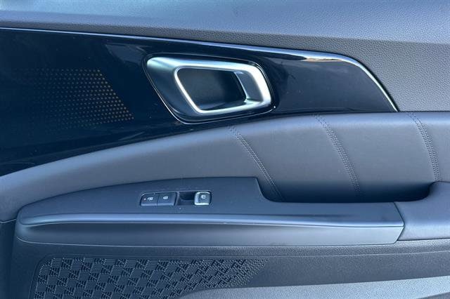 2025 Kia Carnival SX Prestige - Photo 22
