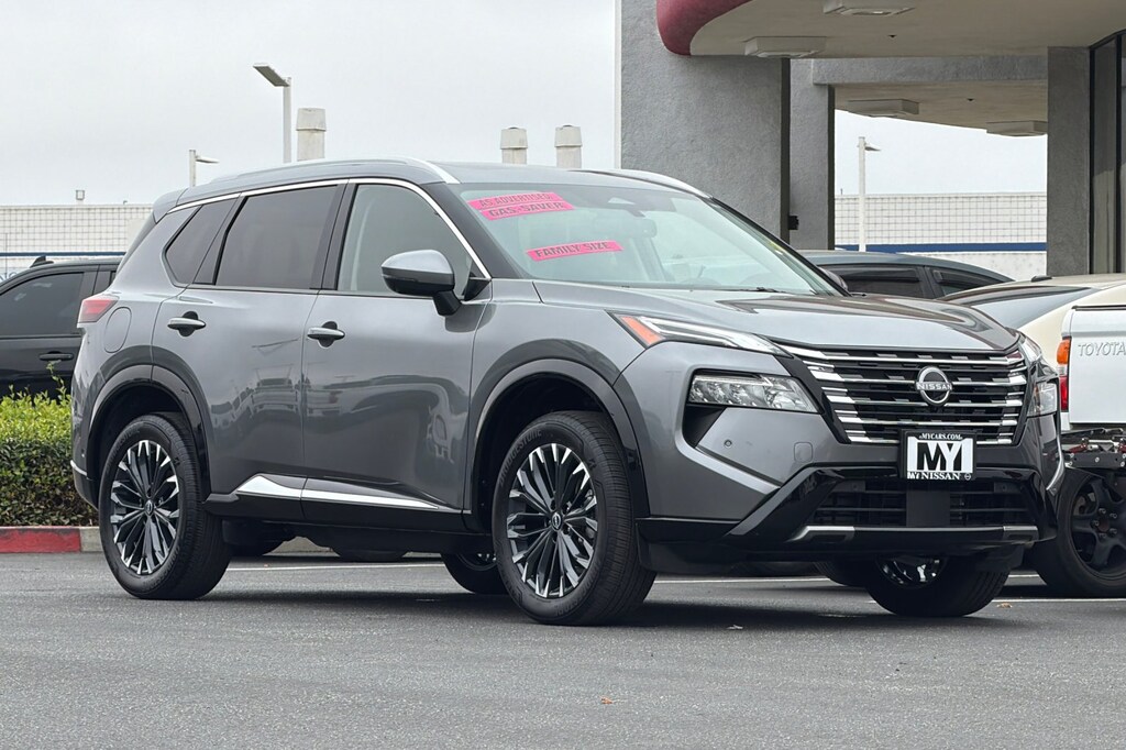 Used 2025 Nissan Rogue Platinum SUV