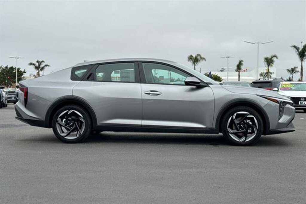 New 2025 Kia K4 EX Sedan