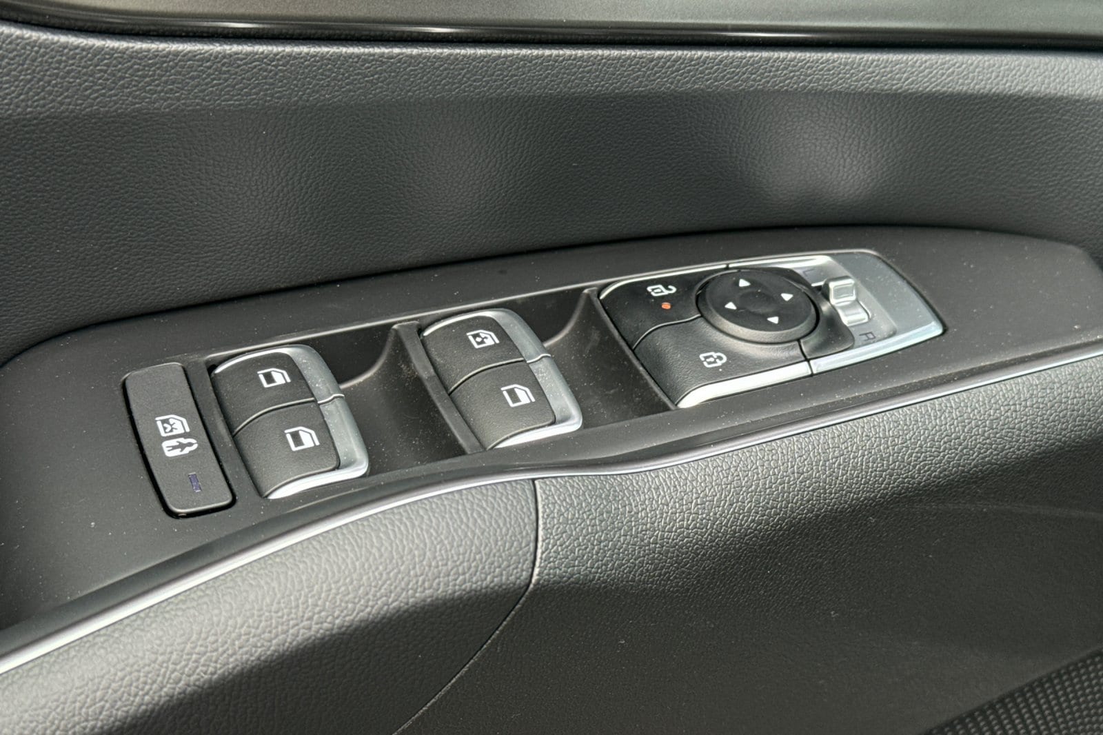 2026 Kia Sorento EX Hybrid - Photo 12