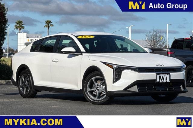 2026 Kia K4 LXS