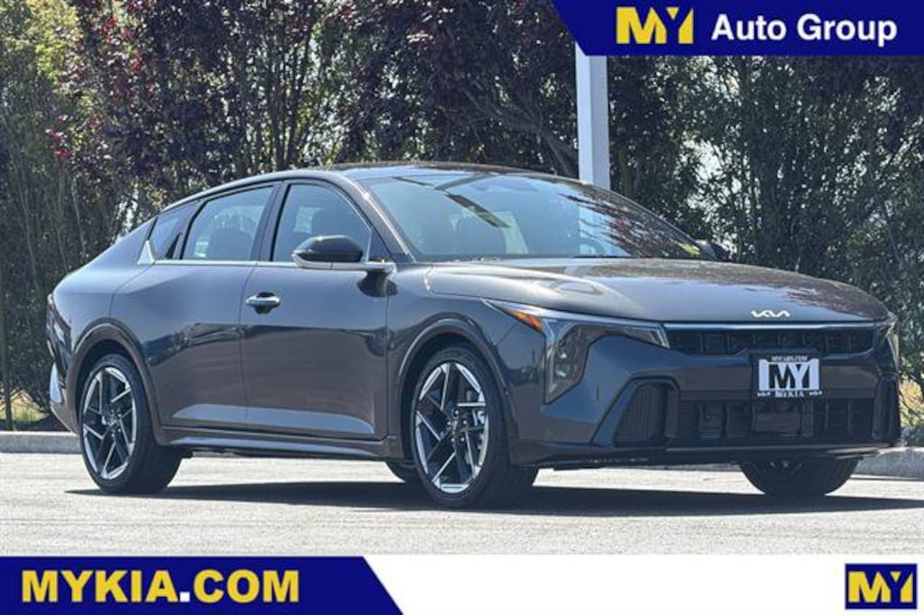 New 2026 Kia K4 GT-Line Sedan