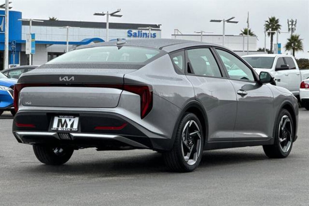 New 2025 Kia K4 EX Sedan