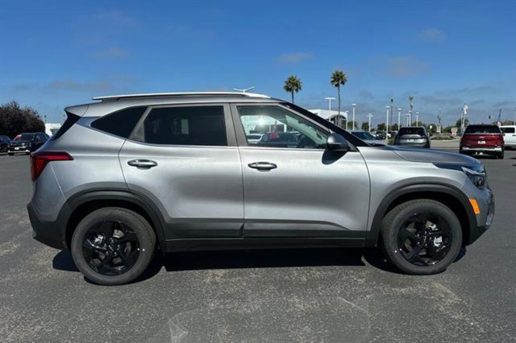 New 2026 Kia Seltos EX SUV