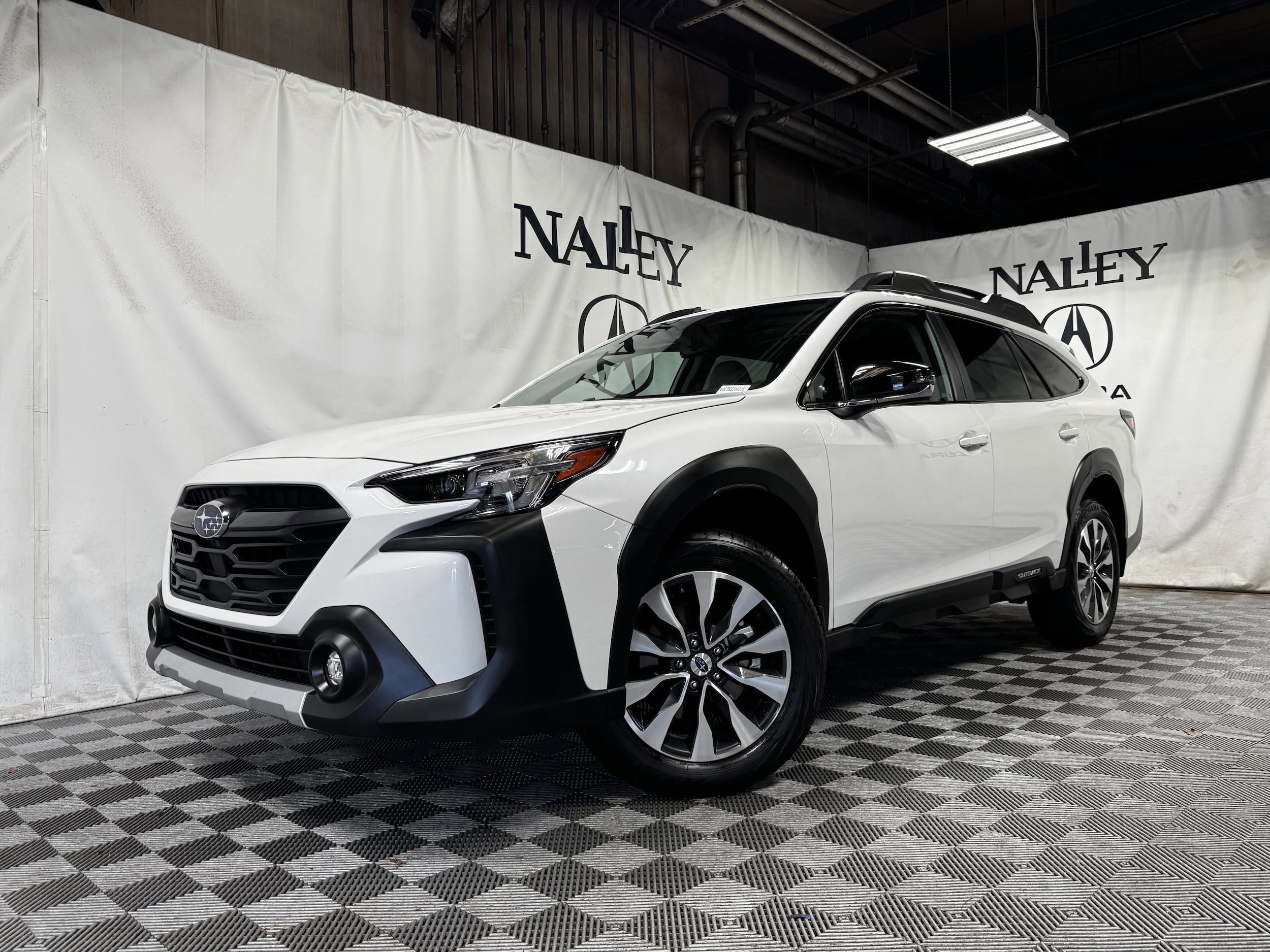 2025 Subaru Outback Limited's photo