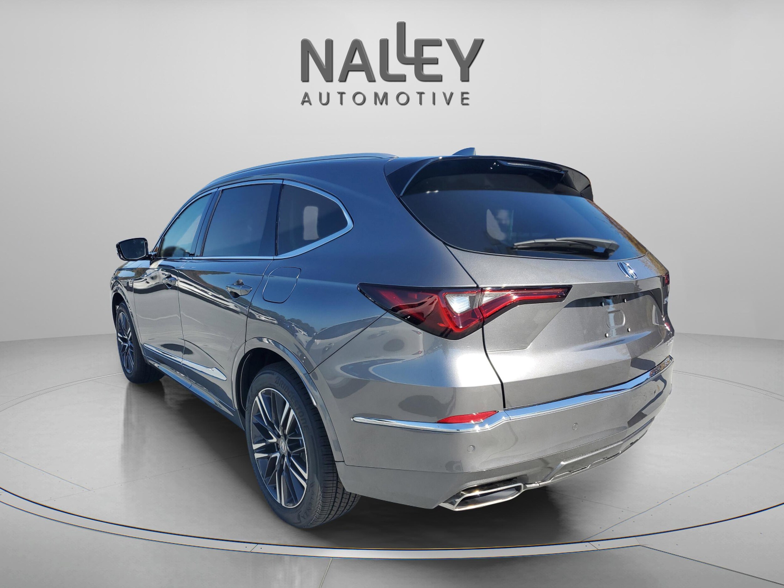 2026 Acura MDX SH-AWD Advance photo 2