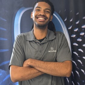 Staff member Jahvon Sims from ID_1a0434e28e3a