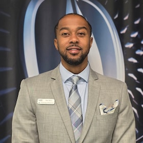 Staff member Robert Riley from ID_41eda7570610