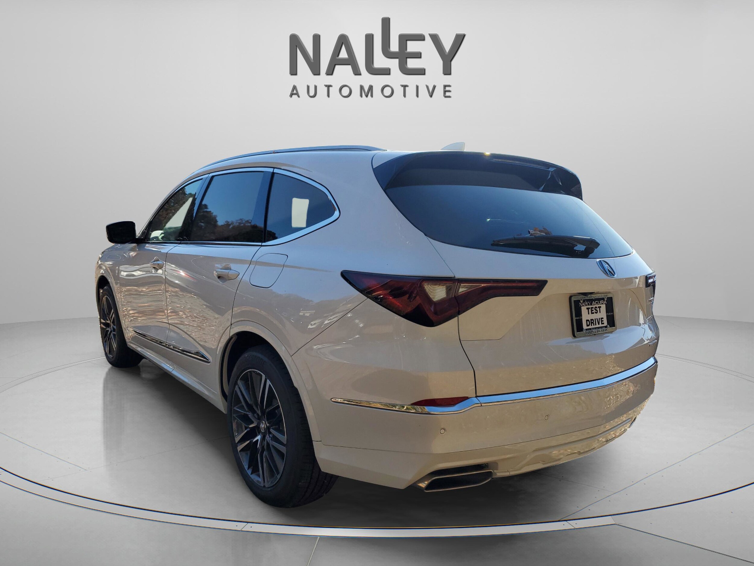 2026 Acura MDX SH-AWD Advance photo 2