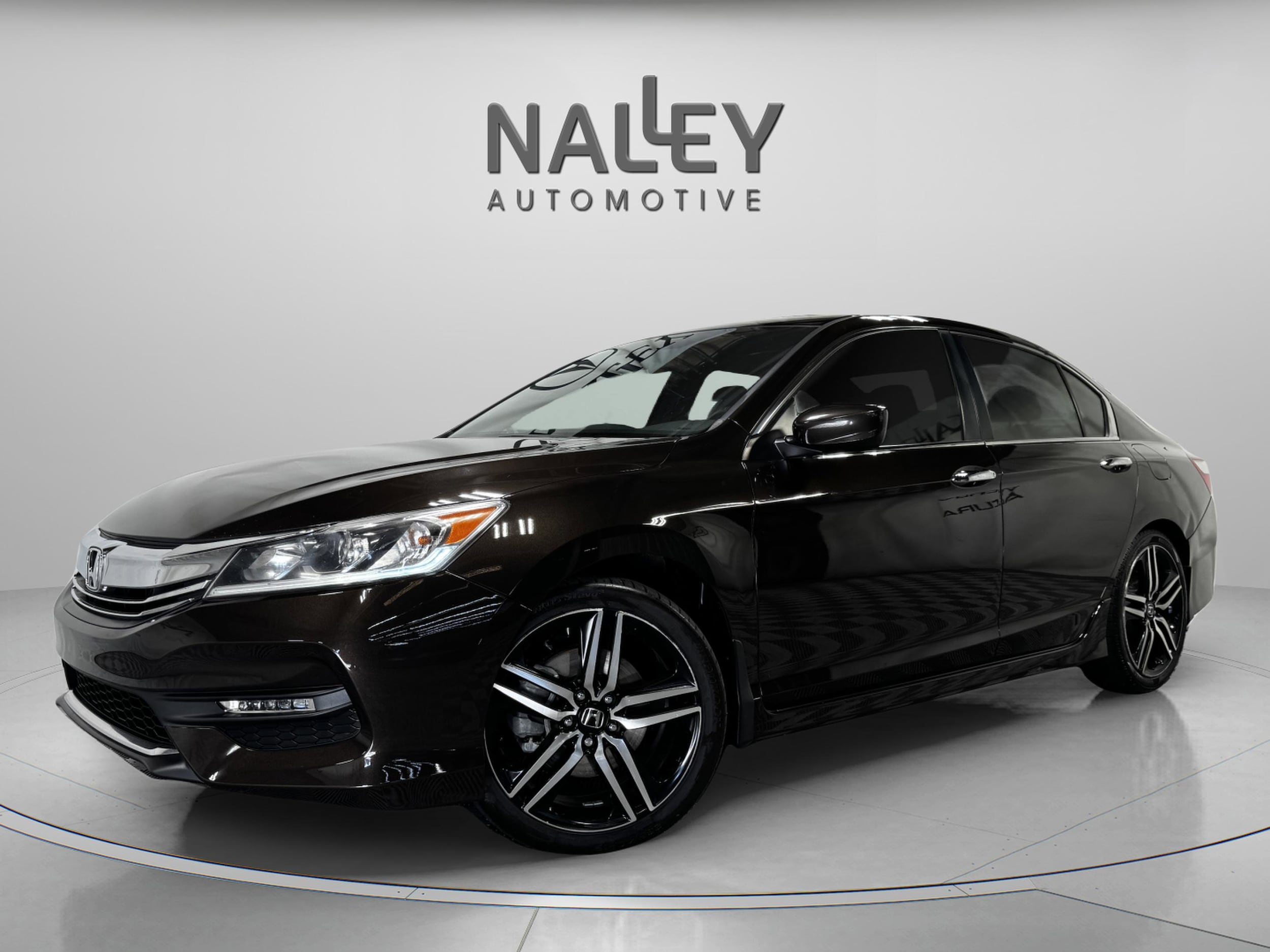 2017 Honda Accord Sport's photo