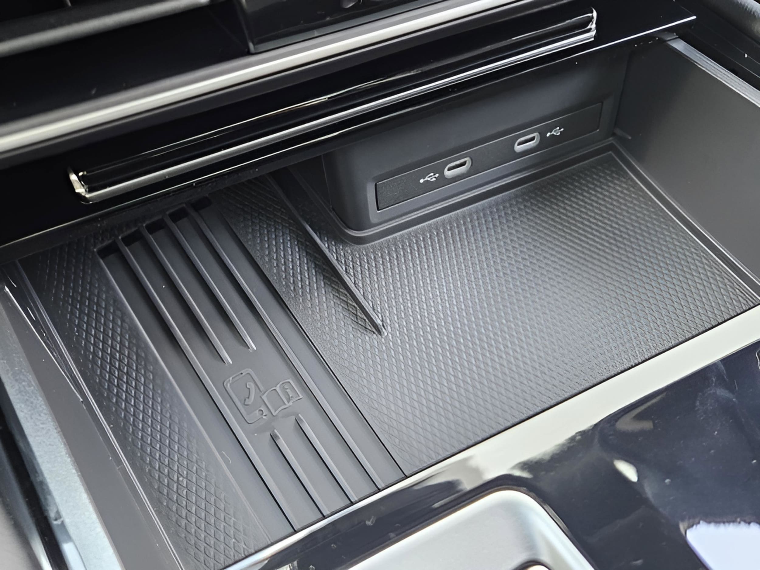 2025 Volkswagen Atlas Cross Sport SEL Premium R-LINE - Photo 24