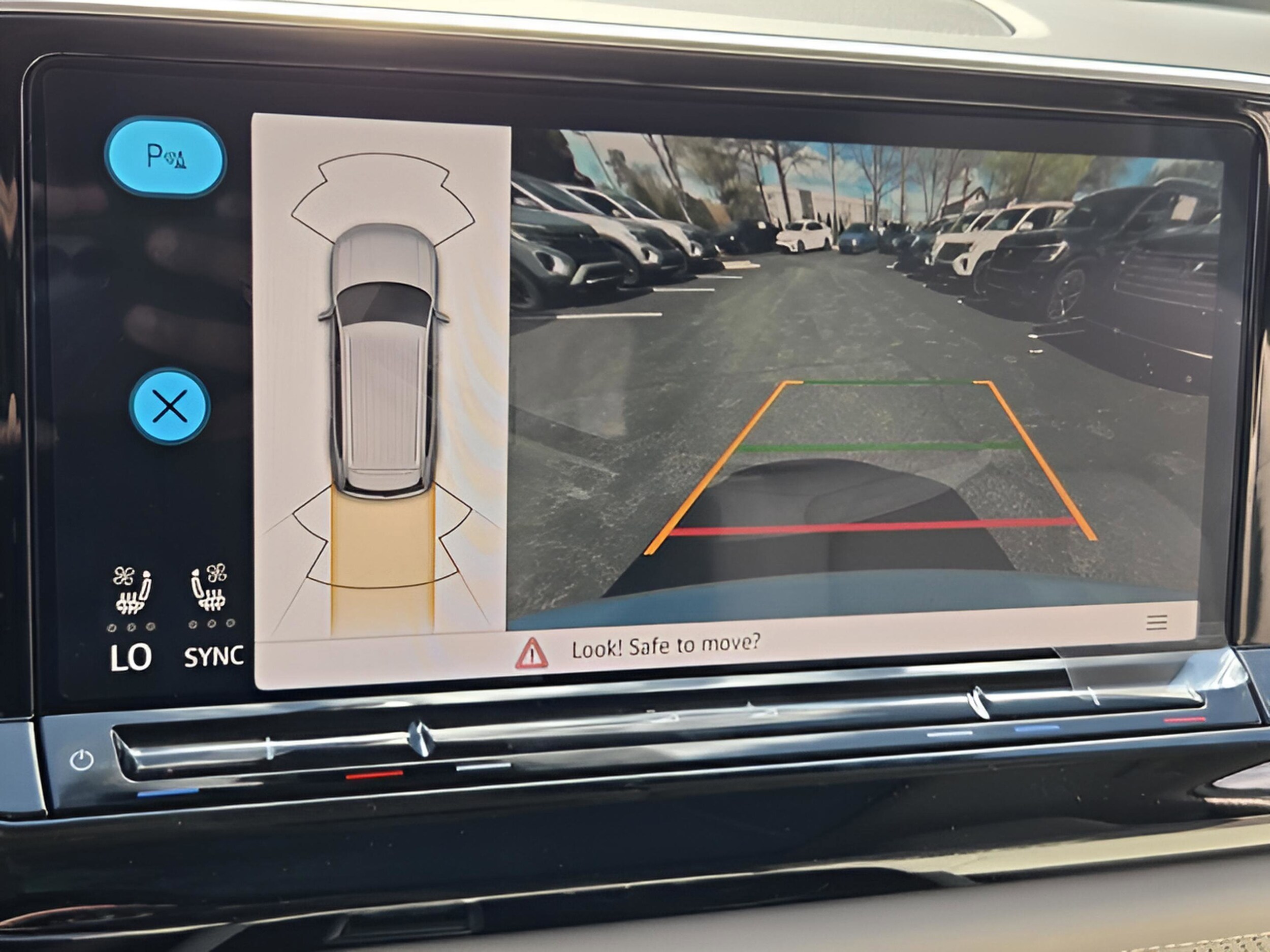 2026 Volkswagen Atlas SE w/Tech - Photo 13