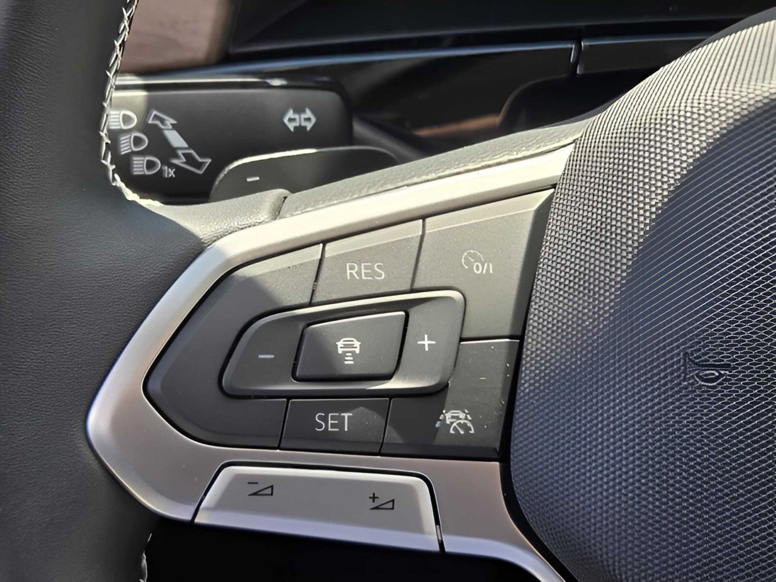 2026 Volkswagen Atlas SE w/Tech - Photo 18
