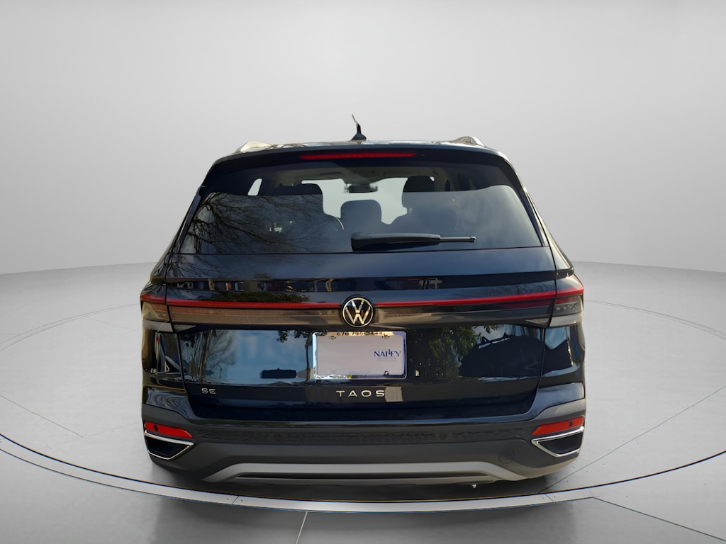 New 2026 Volkswagen Taos 1.5T SE SUV