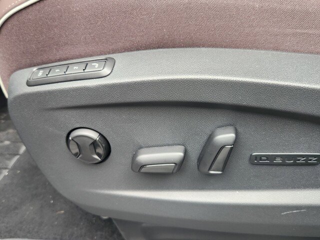 2025 Volkswagen ID. Buzz Pro S - Photo 13