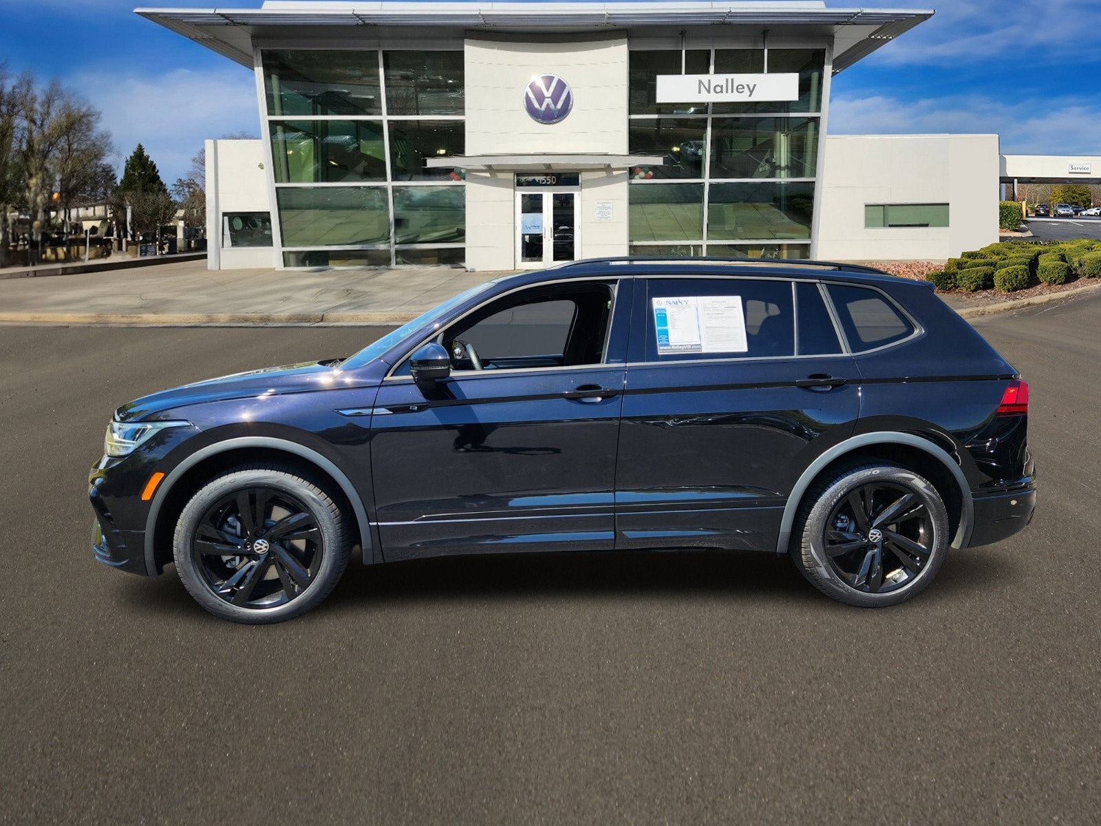 Used 2023 Volkswagen Tiguan SE R-LINE BLACK with VIN 3VVCB7AX4PM125233 for sale in Alpharetta, GA