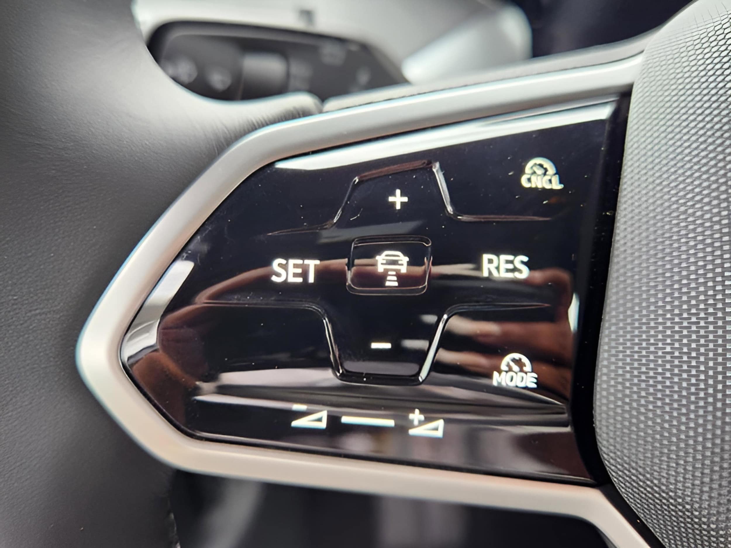 2025 Volkswagen ID. Buzz PRO S - Photo 15