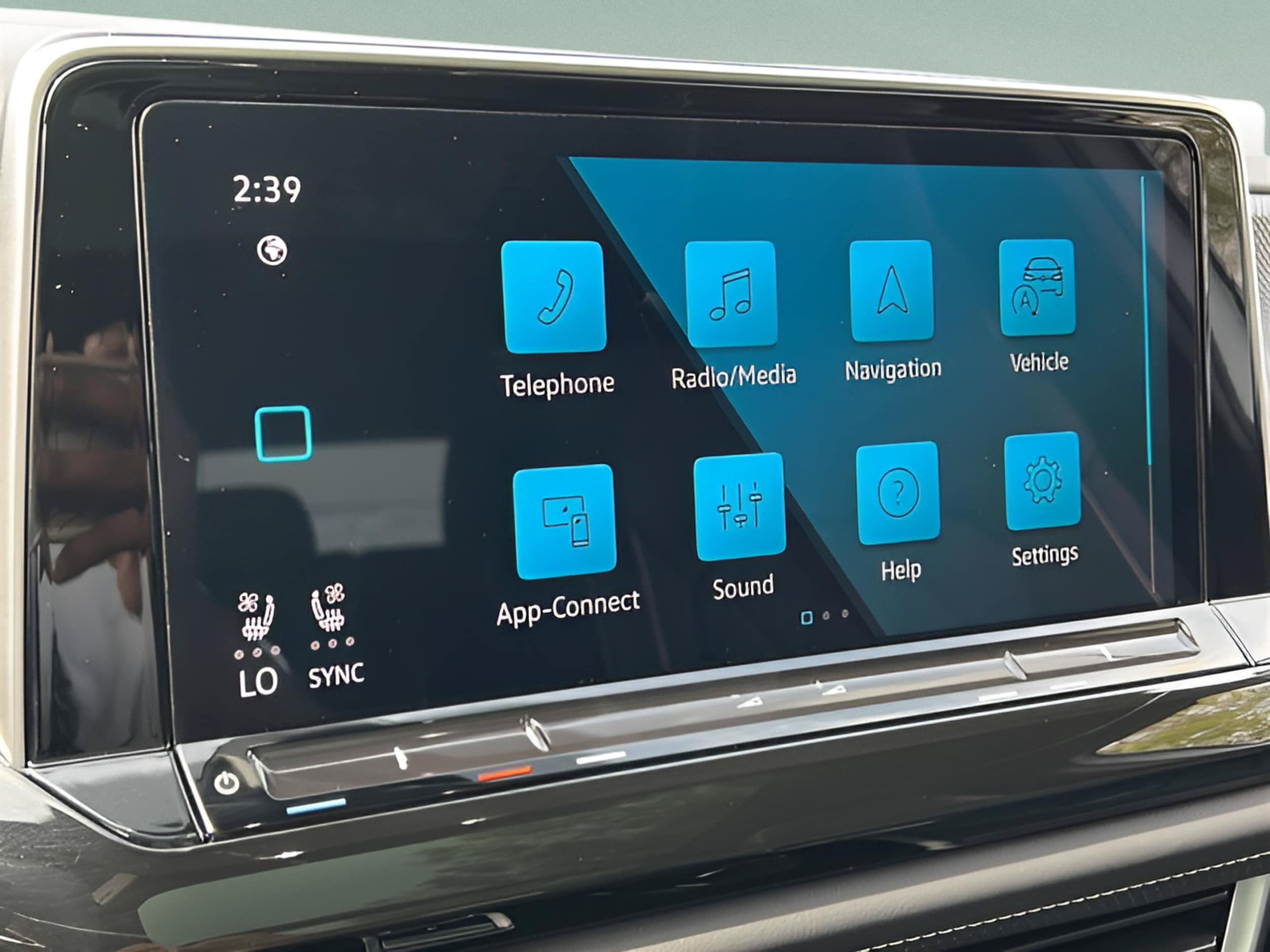 2026 Volkswagen Atlas Cross Sport SEL Premium R-LINE - Photo 13