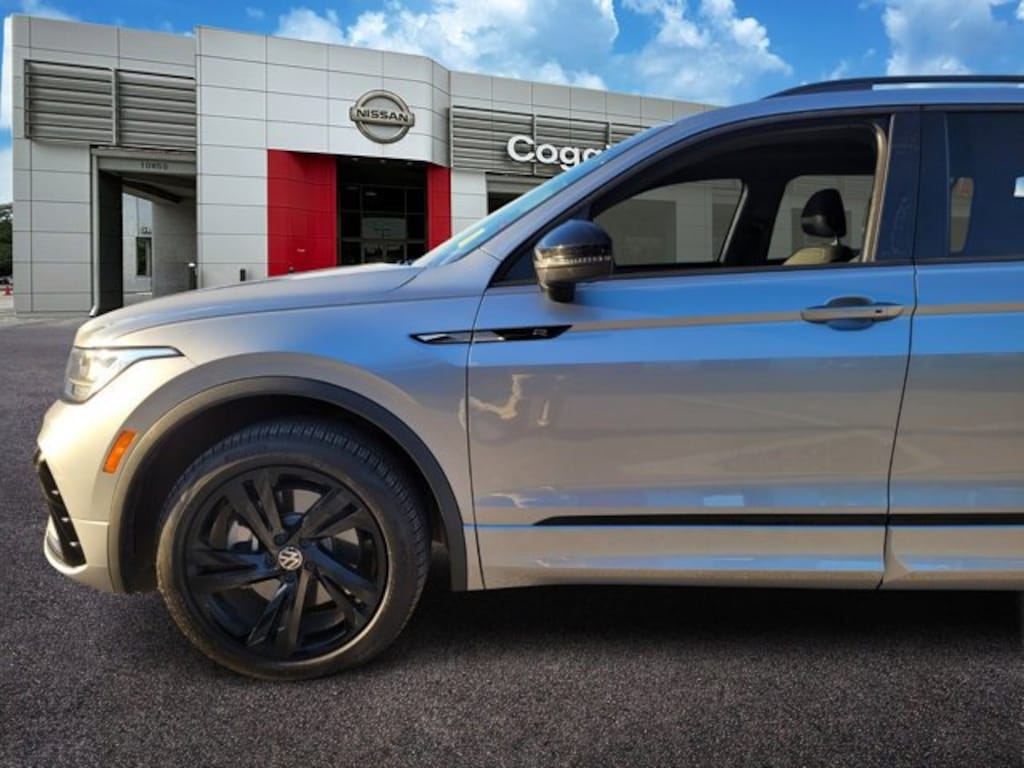 Used 2023 Volkswagen Tiguan SE R-Line Black SUV