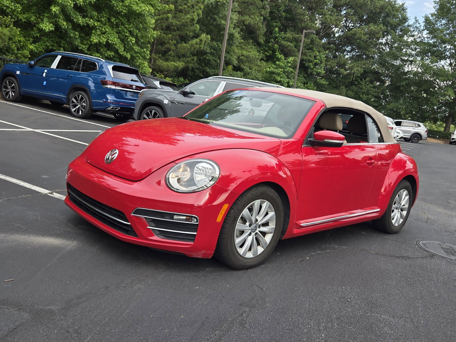 2019 Volkswagen Beetle 2.0T S Convertible Auto's photo