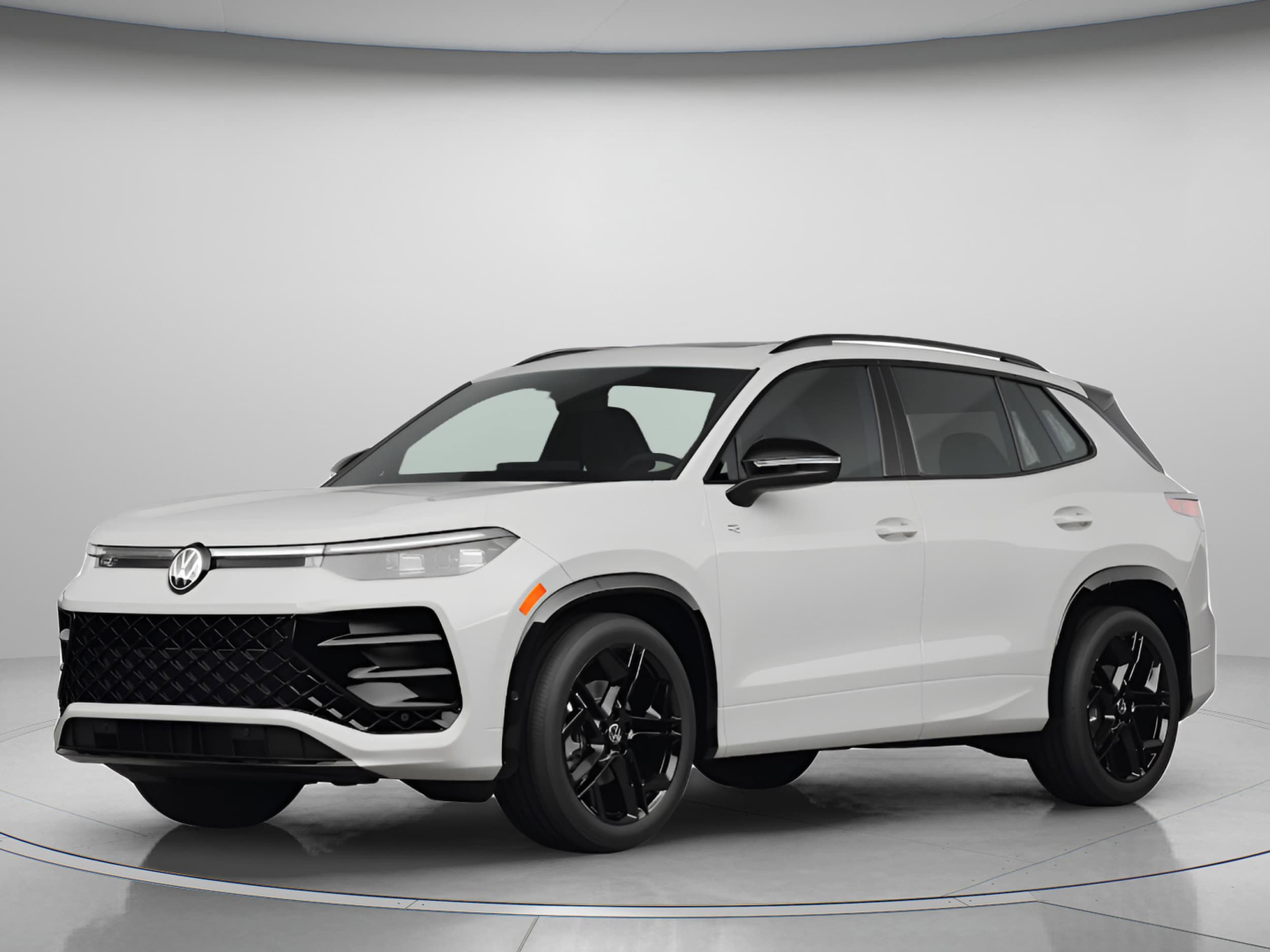 2026 Volkswagen Tiguan 2.0T SEL R-Line Turbo 4Motion's photo