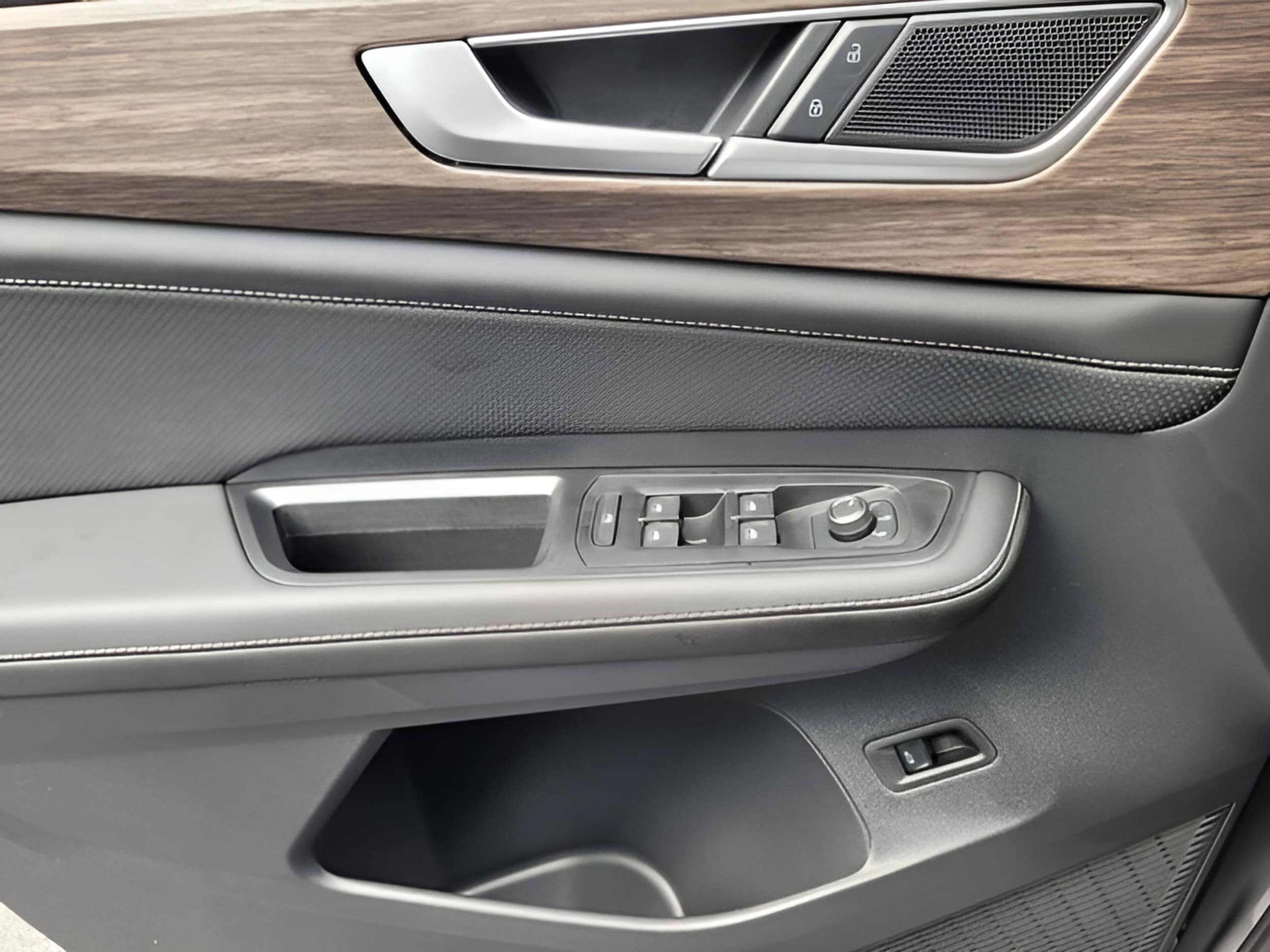 2026 Volkswagen Atlas SEL - Photo 20