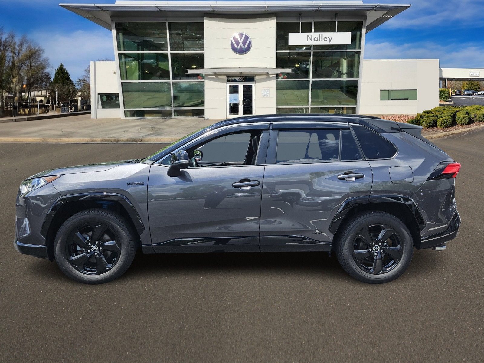 Used 2019 Toyota RAV4 XSE with VIN JTMEWRFV0KJ028728 for sale in Alpharetta, GA