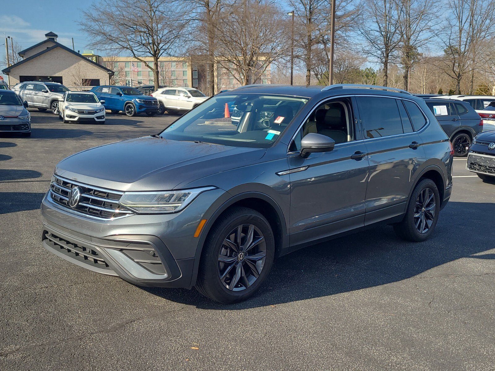 2023 Volkswagen Tiguan SE