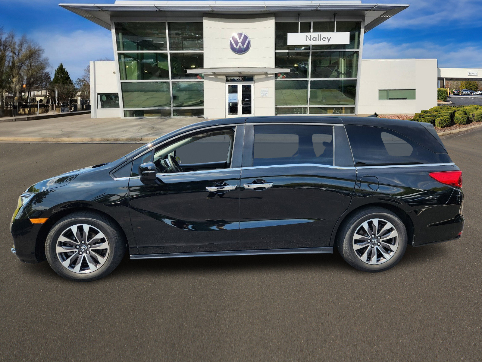 Used 2021 Honda Odyssey EX-L with VIN 5FNRL6H74MB004742 for sale in Alpharetta, GA