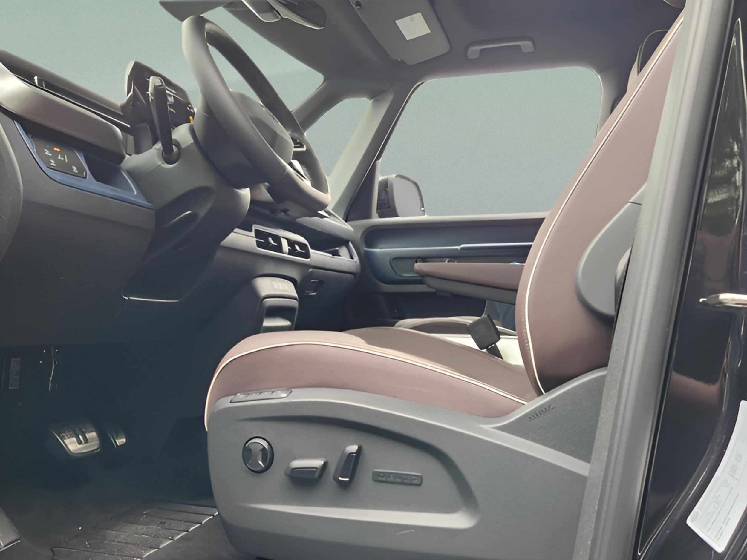 2025 Volkswagen ID. Buzz PRO S - Photo 11