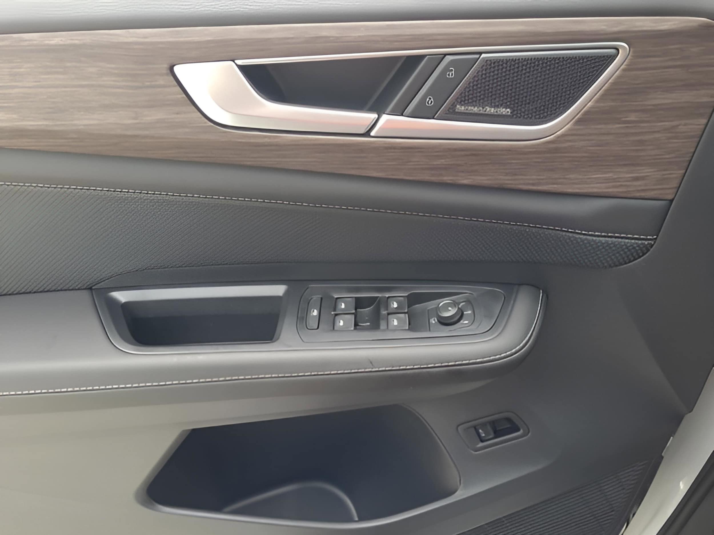 2026 Volkswagen Atlas SEL Premium R-Line - Photo 20