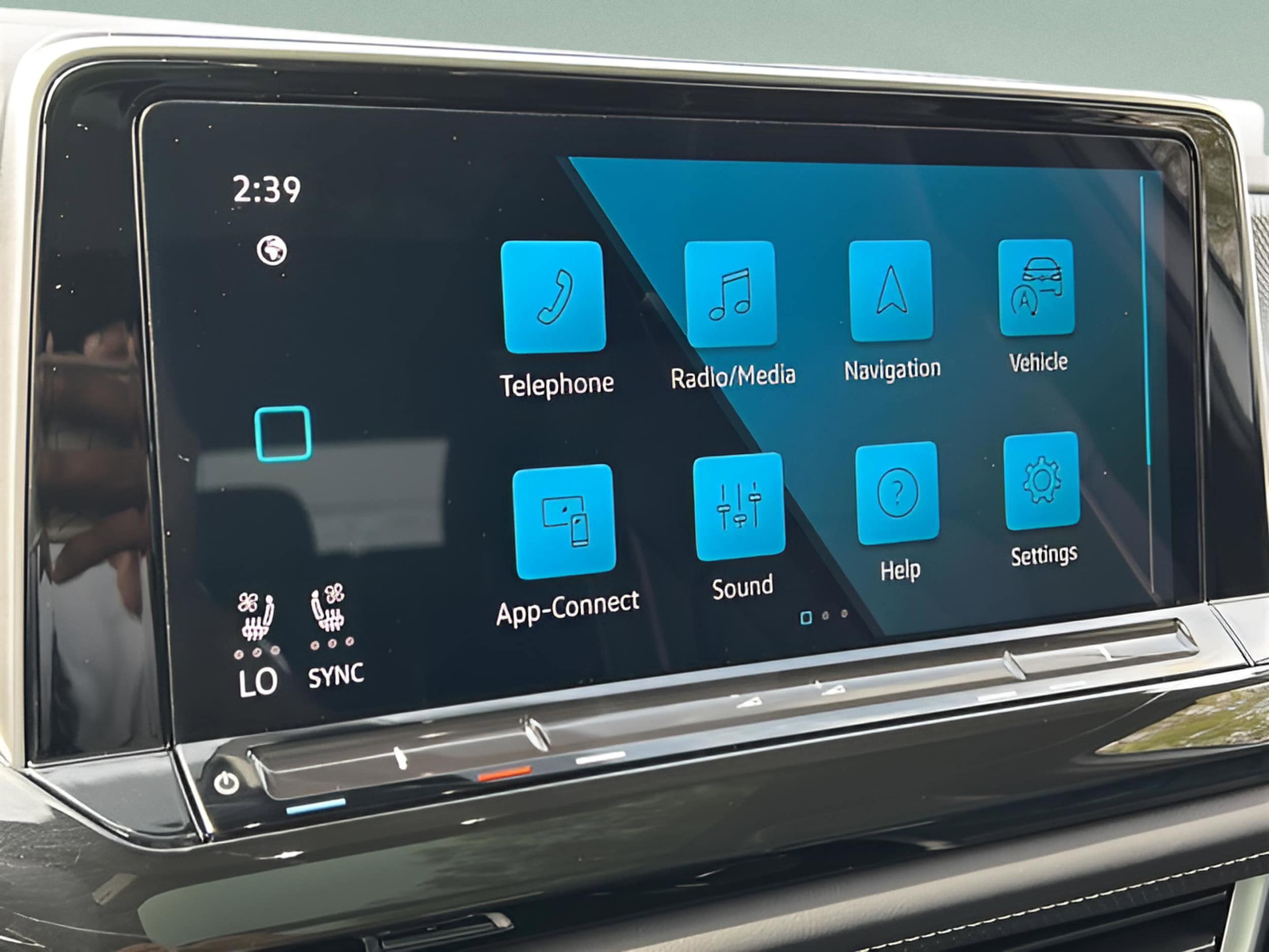 2026 Volkswagen Atlas Cross Sport SEL Premium R-LINE - Photo 13