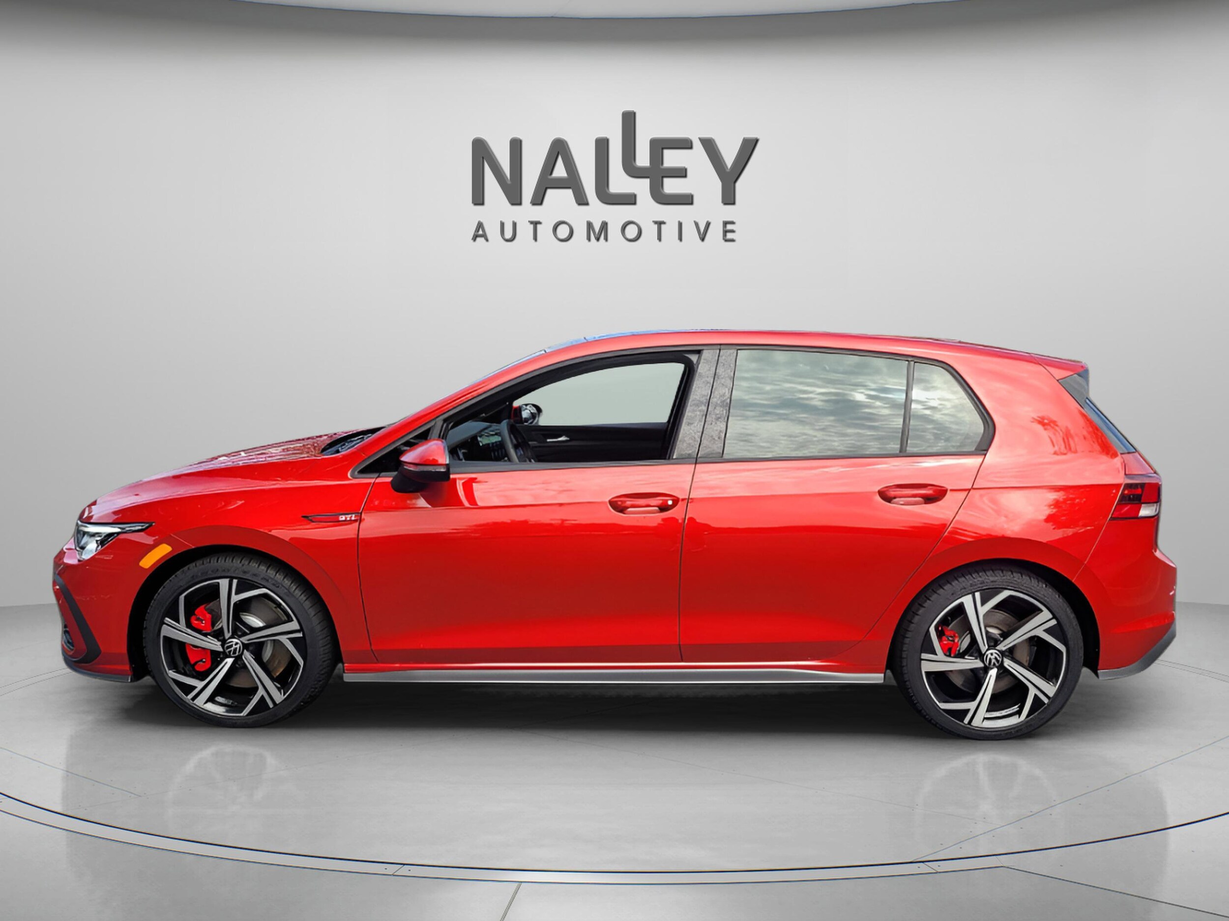 2024 Volkswagen Golf GTI SE photo 2
