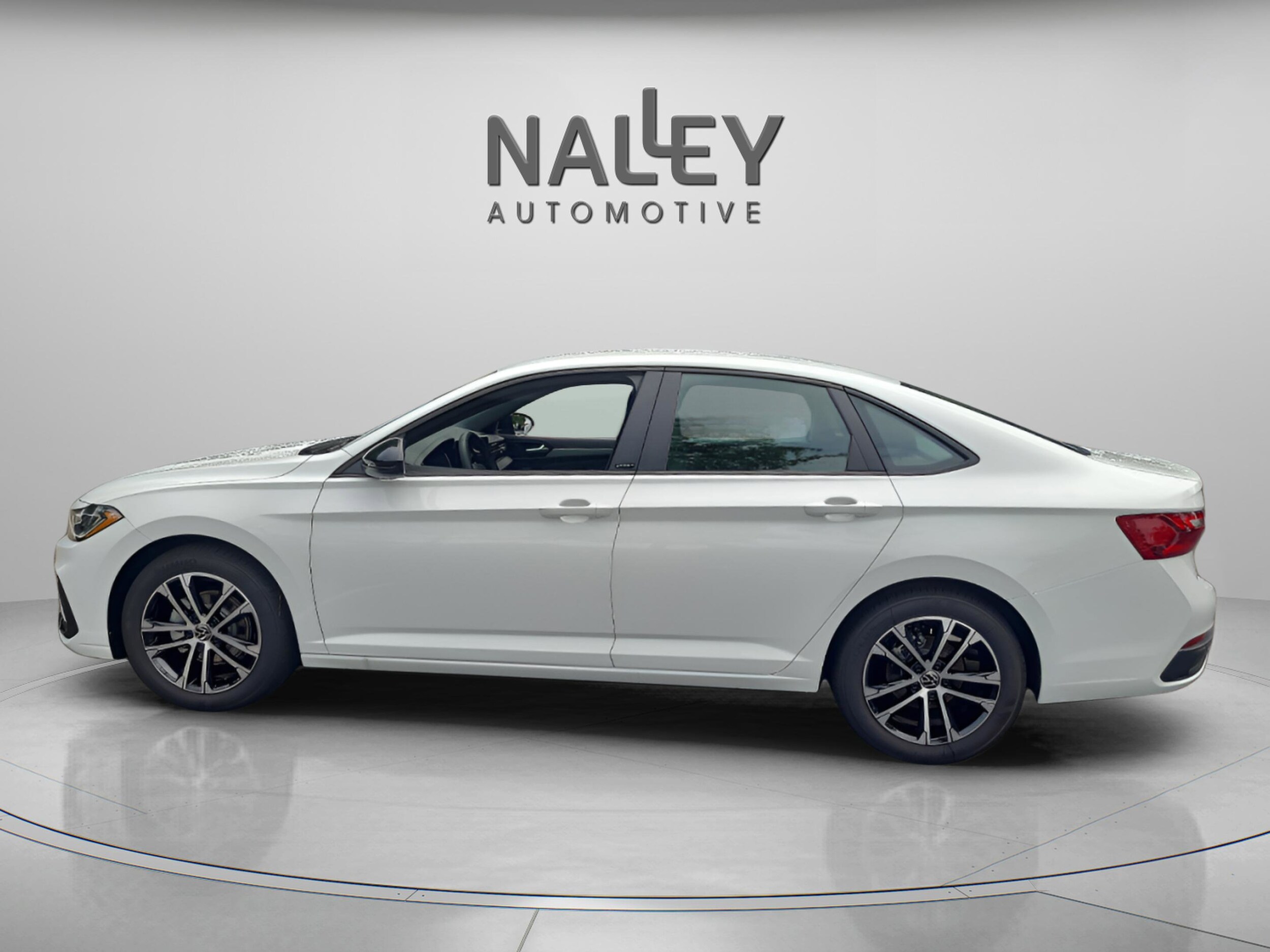 2025 Volkswagen Jetta 1.5T Sport photo 2