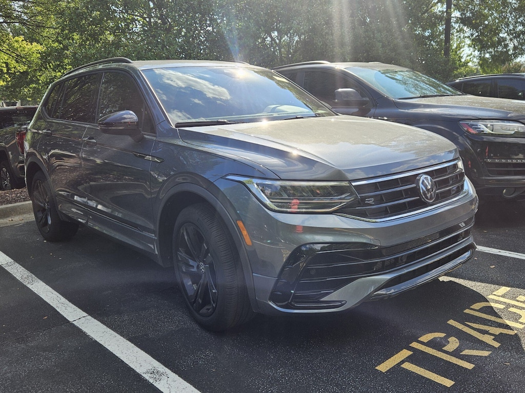Used 2023 Volkswagen Tiguan SE R-Line Black SUV