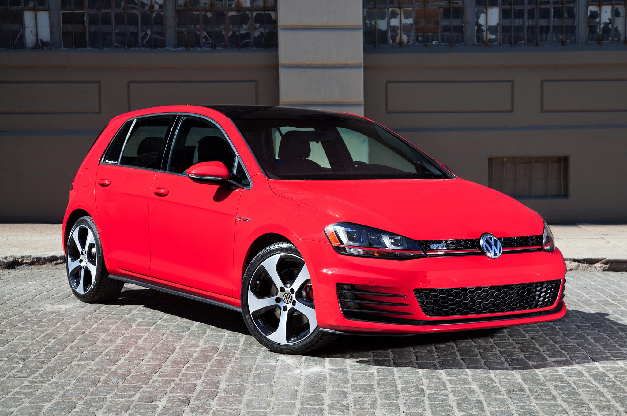 Volkswagen-Golf-GTI-front-three-quarter.jpg