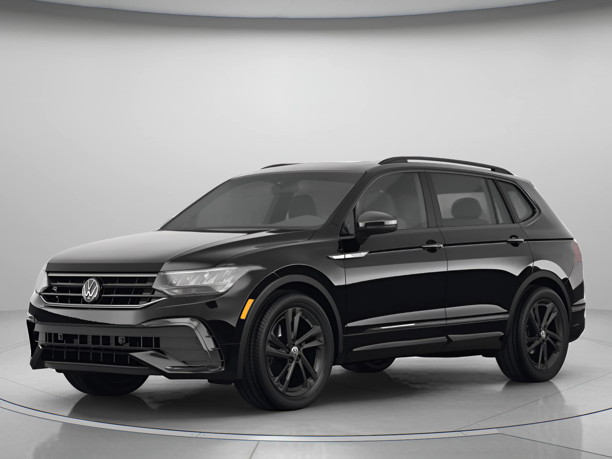 2023 Volkswagen Tiguan 2.0T SE R-Line Black's photo