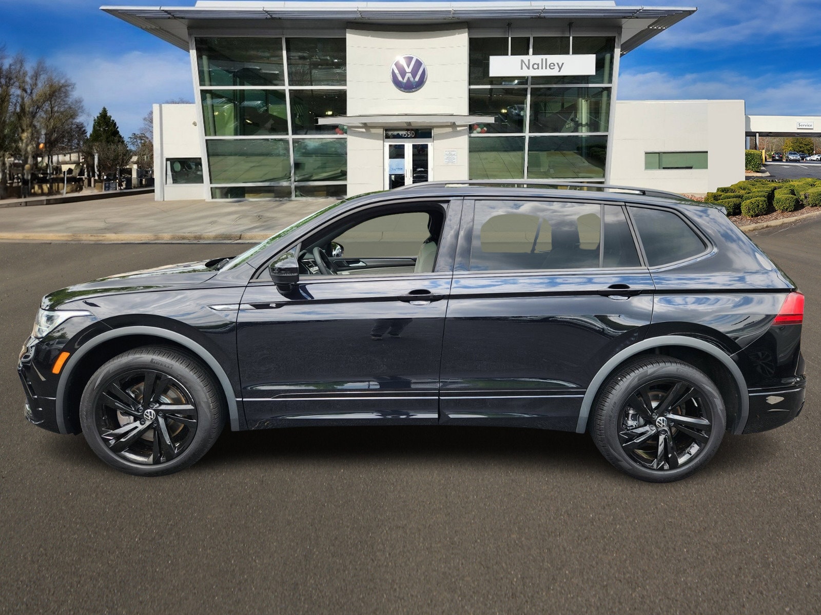 Used 2024 Volkswagen Tiguan SE R-LINE BLACK with VIN 3VV8B7AX3RM016559 for sale in Alpharetta, GA