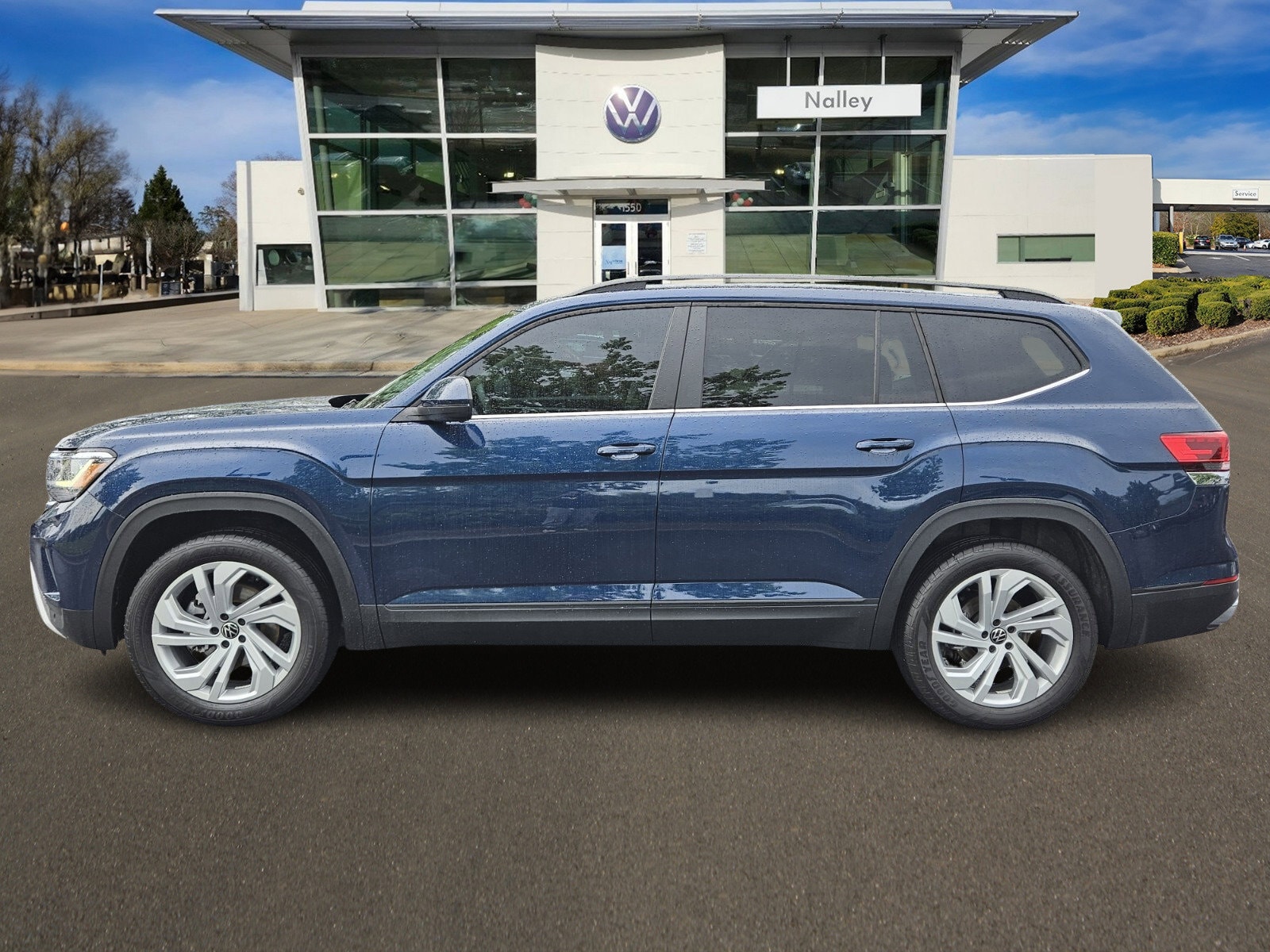 Certified 2023 Volkswagen Atlas SE w/Tech with VIN 1V2WR2CA0PC536289 for sale in Alpharetta, GA