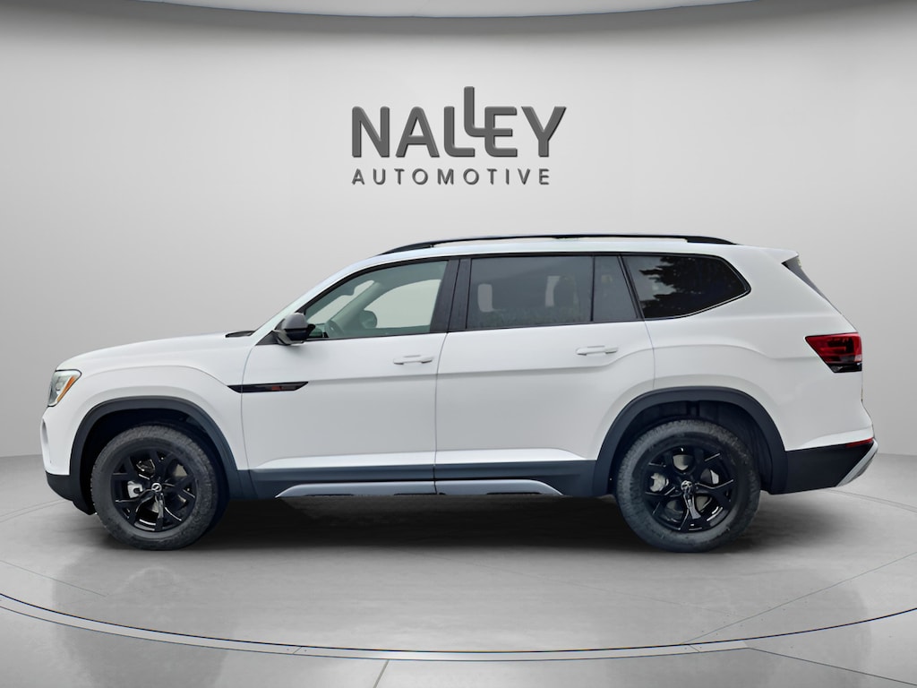 New 2024 Volkswagen Atlas 2.0T Peak Edition SEL SUV