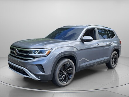 2022 Volkswagen Atlas 2.0T SE w/Technology SUV