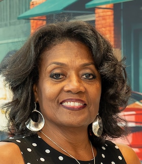 Staff member Lenore Shields from ID_37ef2476e070