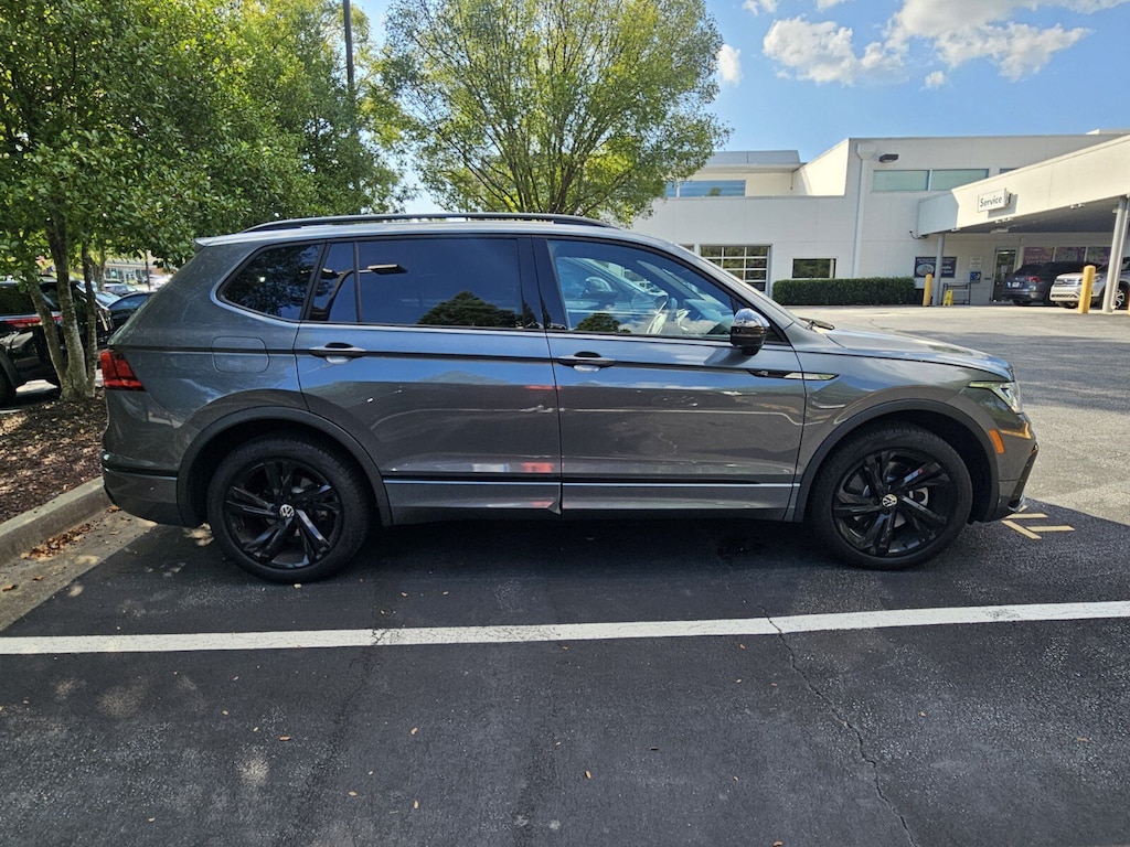 Used 2023 Volkswagen Tiguan SE R-Line Black SUV