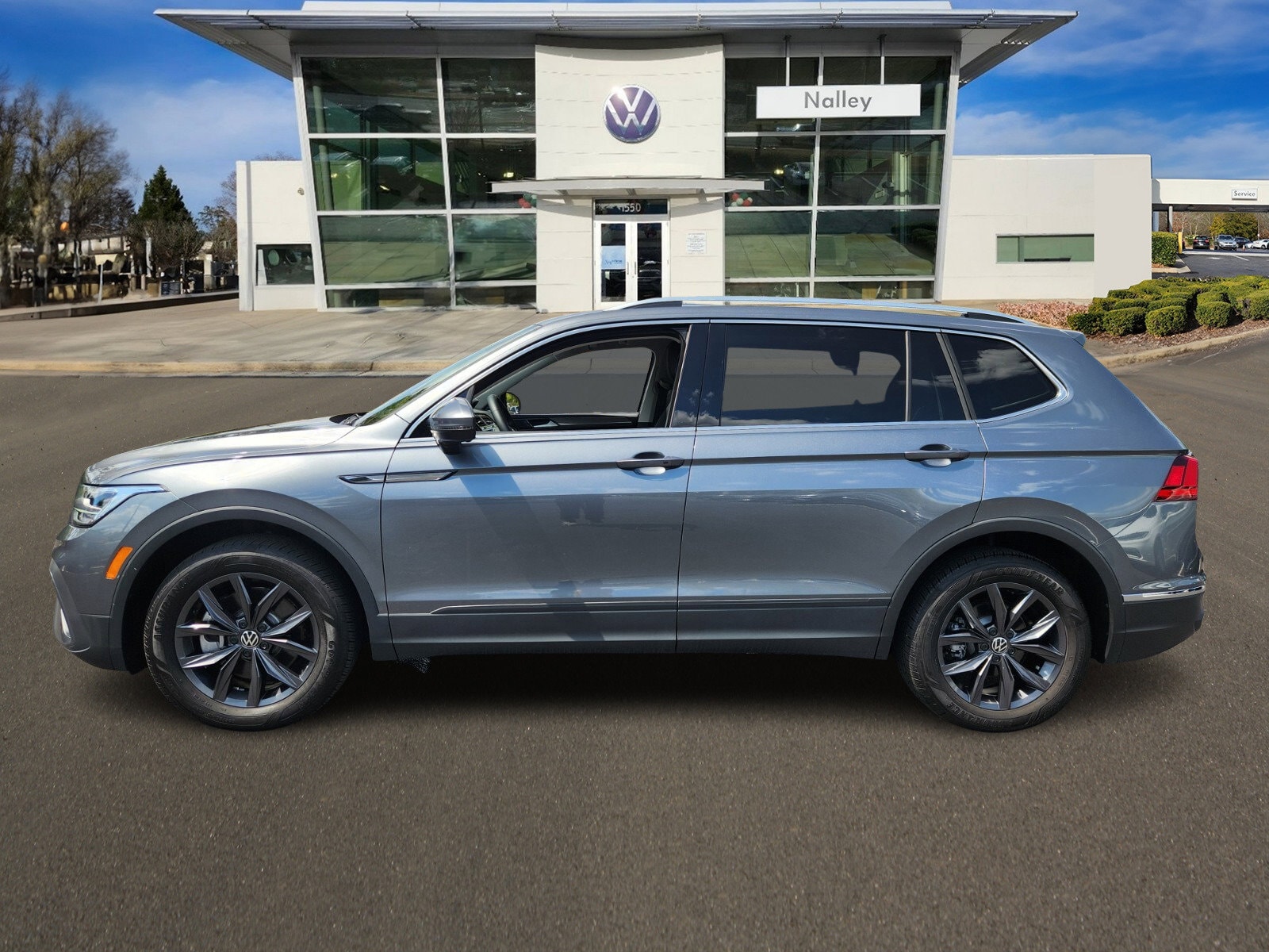 Used 2023 Volkswagen Tiguan SE with VIN 3VV3B7AX1PM102153 for sale in Alpharetta, GA