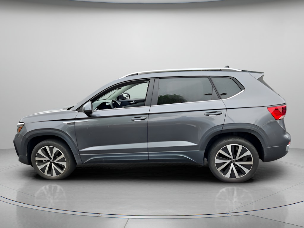 Used 2024 Volkswagen Taos SE SUV