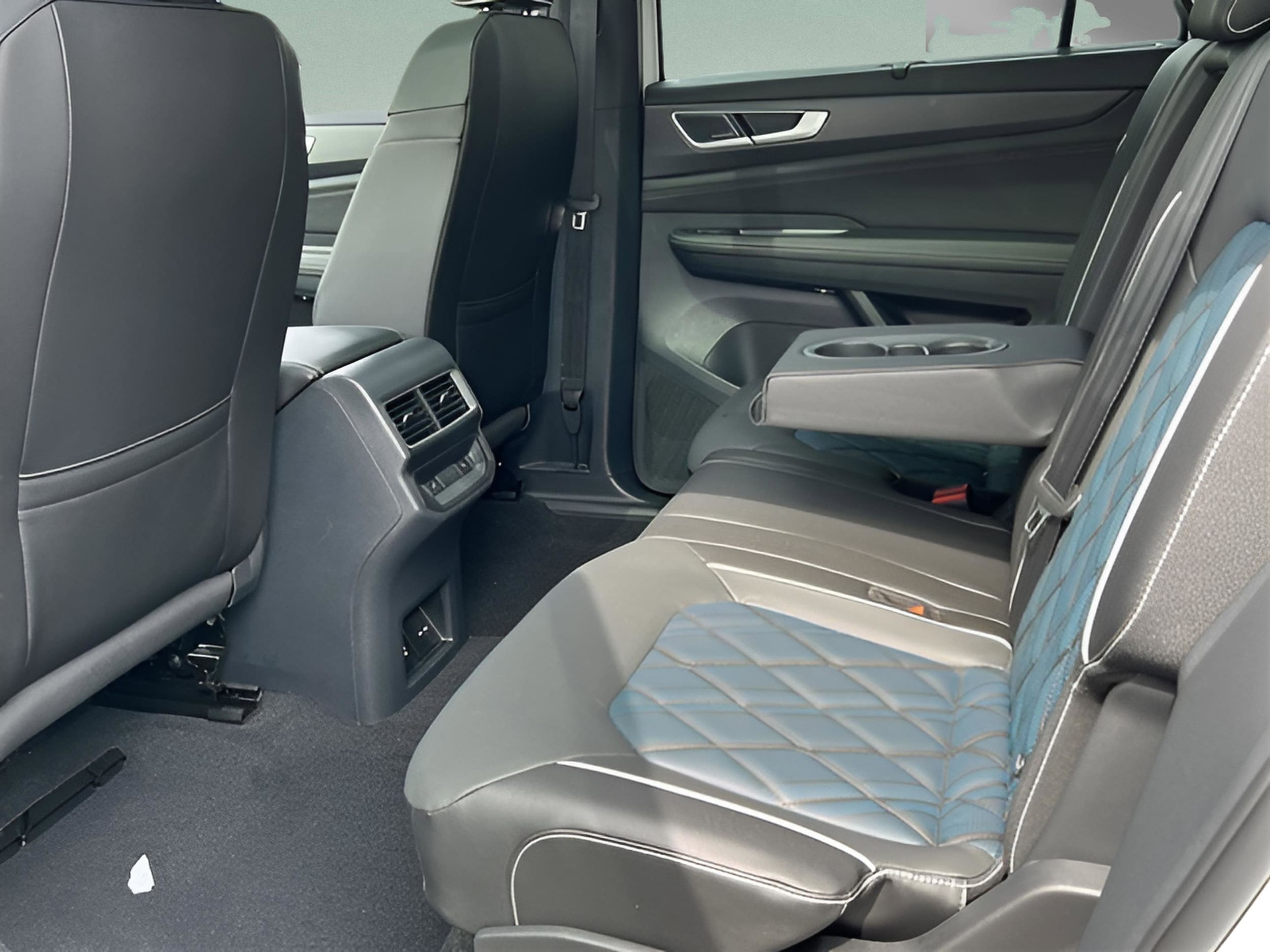 2026 Volkswagen Atlas Cross Sport SEL Premium R-LINE - Photo 9