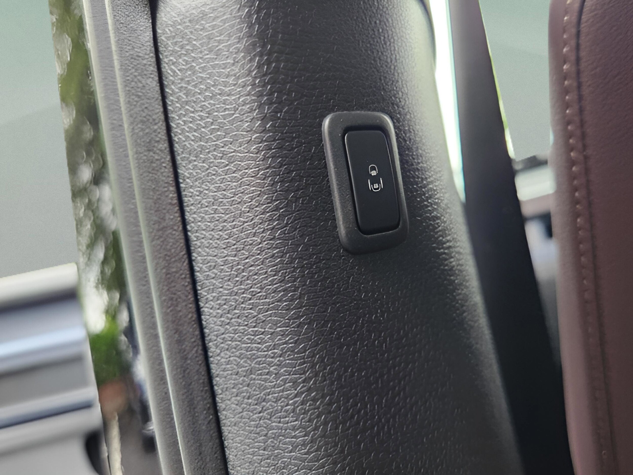 2025 Volkswagen ID. Buzz Pro S - Photo 12