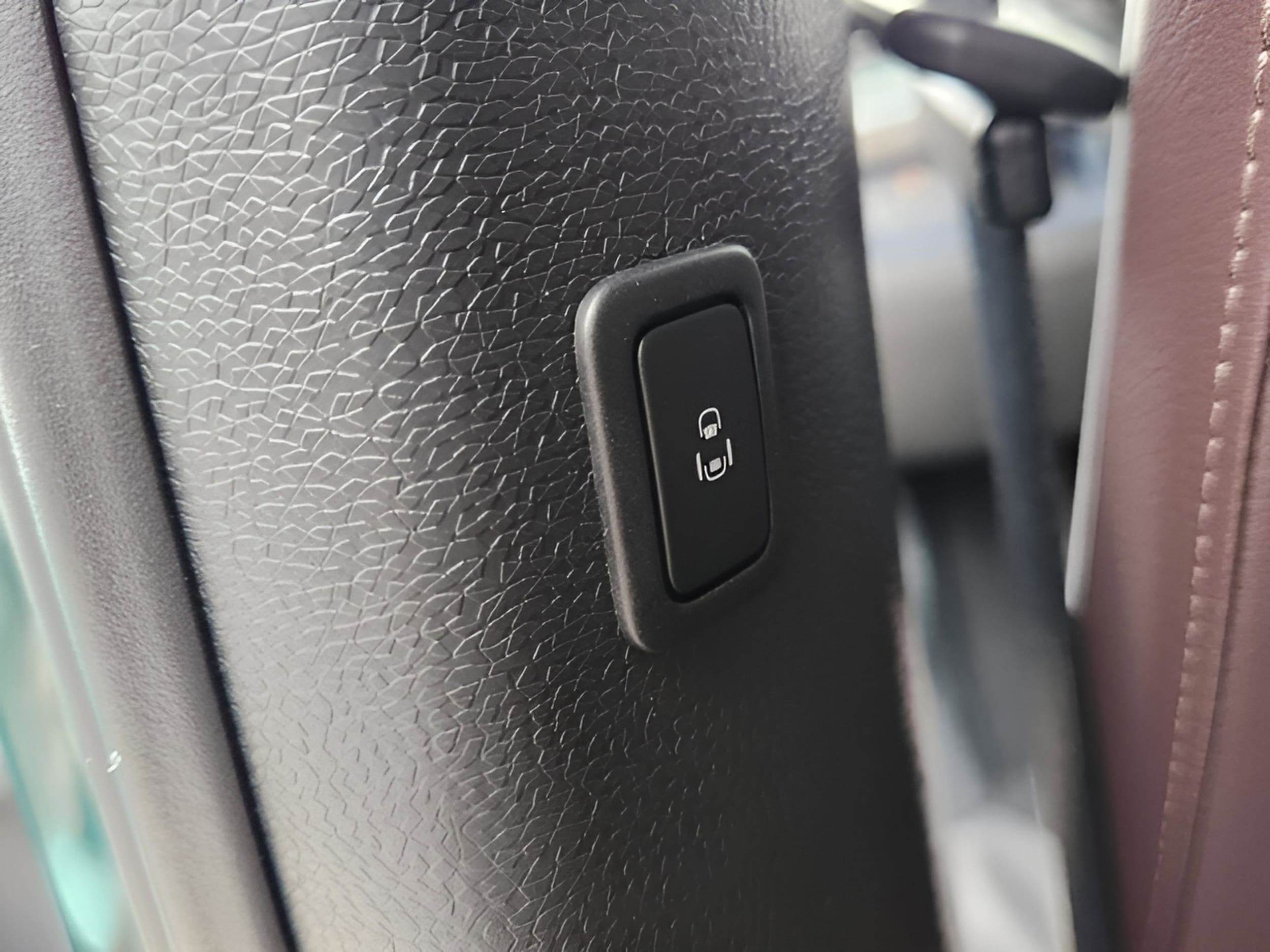 2025 Volkswagen ID. Buzz PRO S - Photo 11