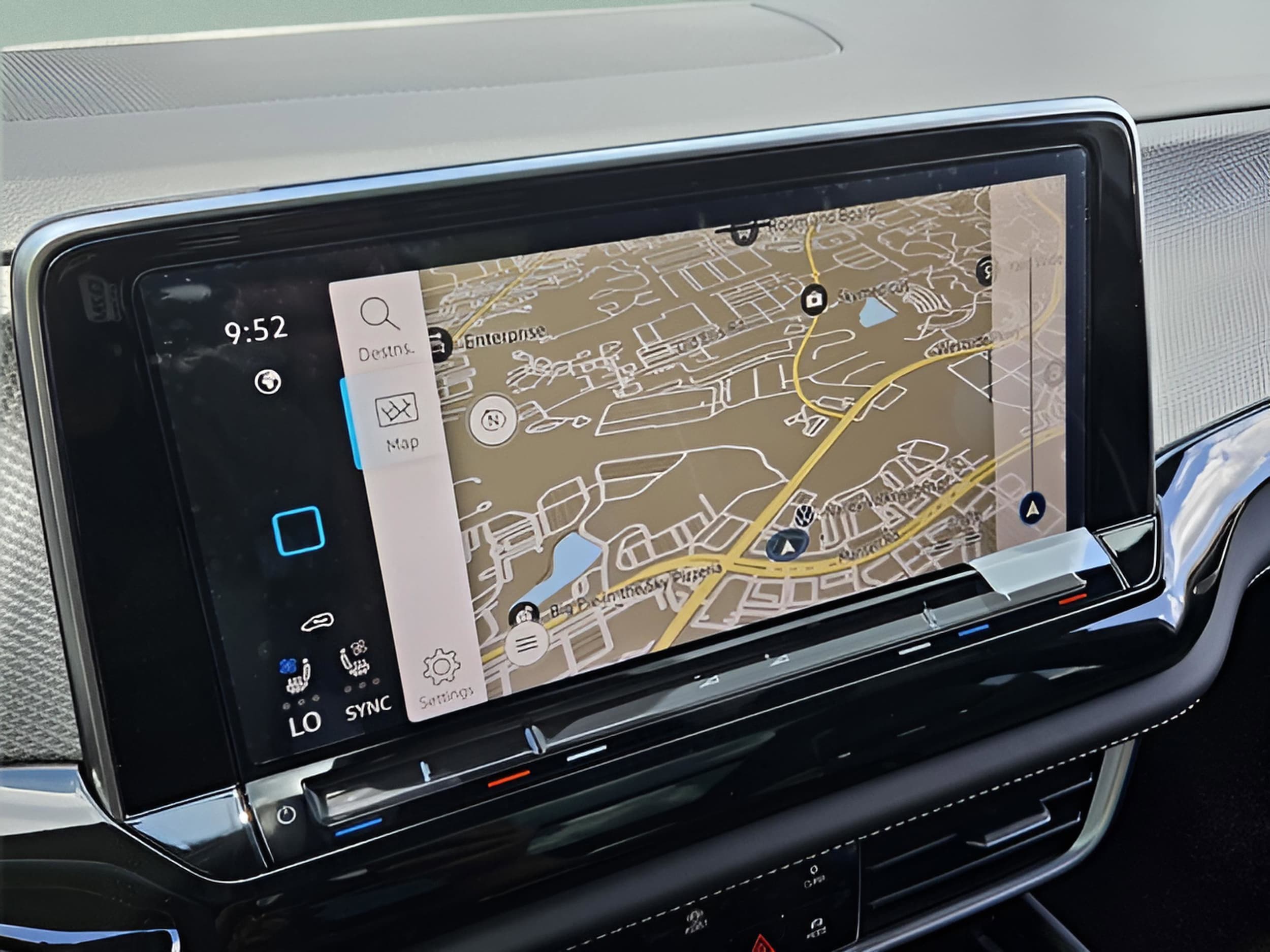 2025 Volkswagen Atlas Cross Sport SEL Premium R-LINE - Photo 28