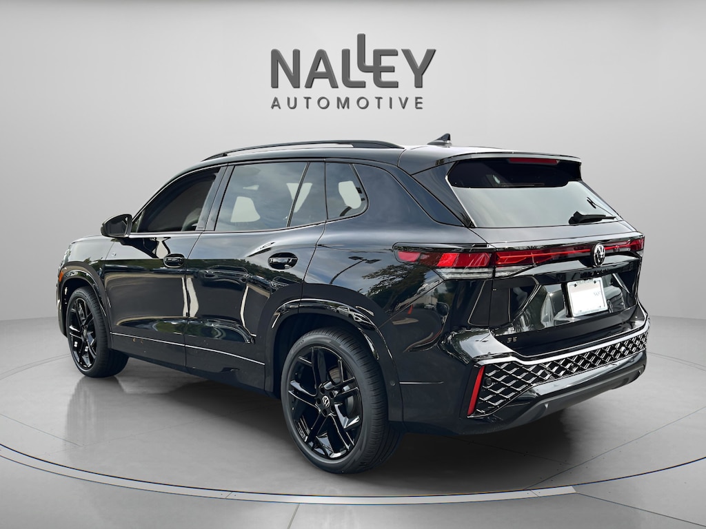 New 2025 Volkswagen Tiguan 2.0T SE R-Line Black SUV